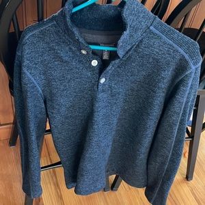 VAN HEUSEN FLEX, casual sweater. Size: Medium.